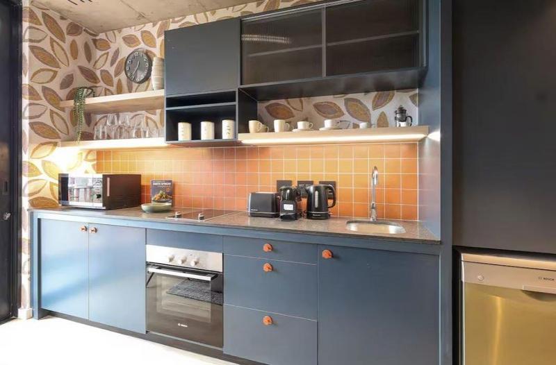 1 Bedroom Property for Sale in Sea Point Western Cape